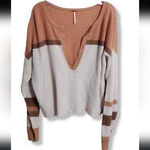 Free People Cashmere, Wool Blend Sweater. Soft and comfy